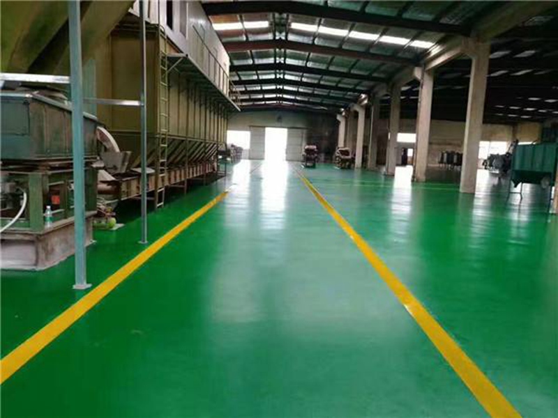 破舊環氧地坪使用水泥地面硬化劑改造的施工方法